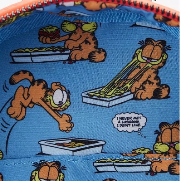 Garfield Lasagna Loungefly - Picture 3 of 9